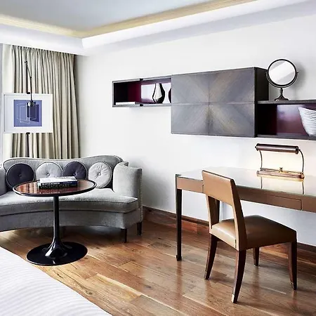 The Connaught, Maybourne Collection Hotel 5*