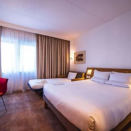 Hotel Novotel West 4*