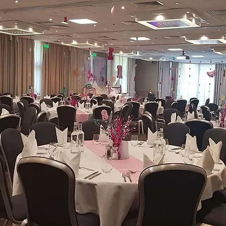 Hotel Novotel London Heathrow Airport M4 Jct. 4