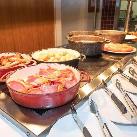 Hotel Novotel London Heathrow Airport M4 Jct. 4 4*