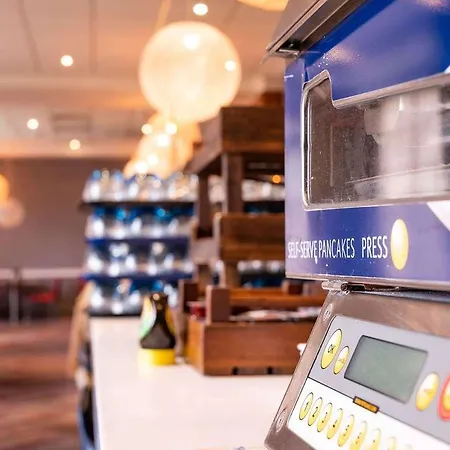 Novotel London Heathrow Airport M4 Jct. 4 4*