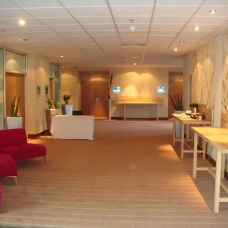 Novotel London Heathrow Airport M4 Jct. 4 Hotel Hillingdon
