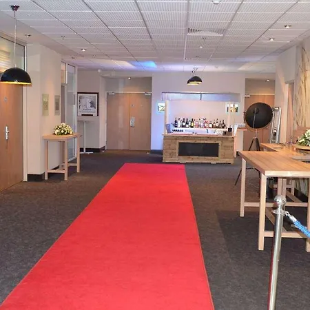 Hotel Novotel London Heathrow Airport M4 Jct. 4 Hillingdon