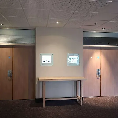 Hotel Novotel London Heathrow Airport M4 Jct. 4 Hillingdon