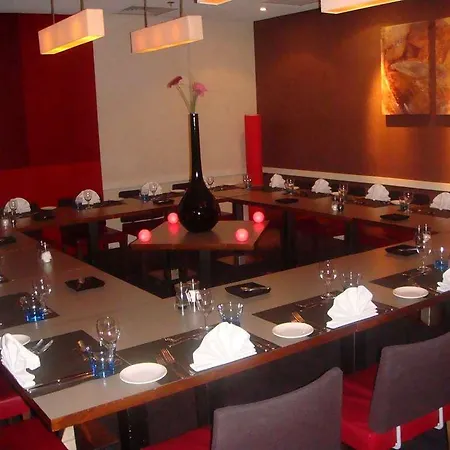 Novotel London Heathrow Airport M4 Jct. 4 4*