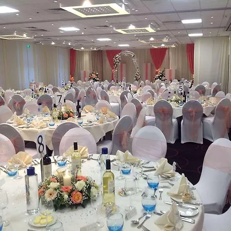 Novotel London Heathrow Airport M4 Jct. 4 Hotel Hillingdon