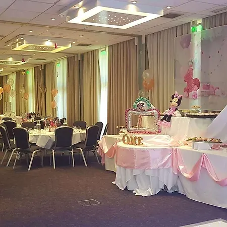 Novotel London Heathrow Airport M4 Jct. 4 4* Hillingdon