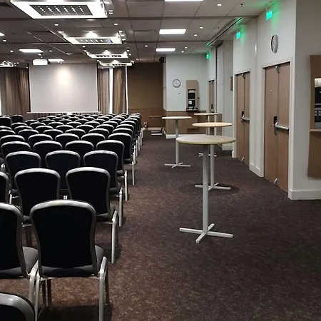 Novotel London Heathrow Airport M4 Jct. 4 Hotel 4*