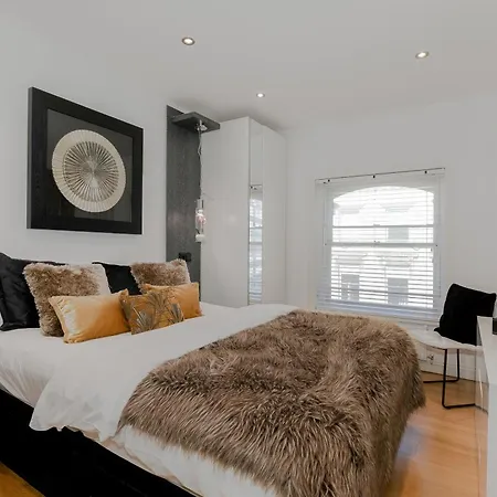 Cool Covent Garden Theatre Design Hub For Families Friends Couples Apartment