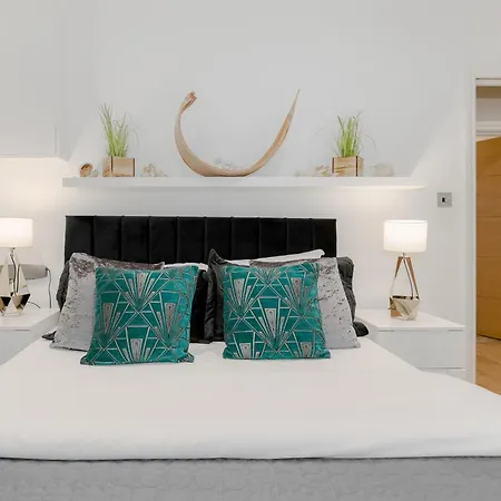 Cool Covent Garden Theatre Design Hub For Families Friends Couples Apartment *