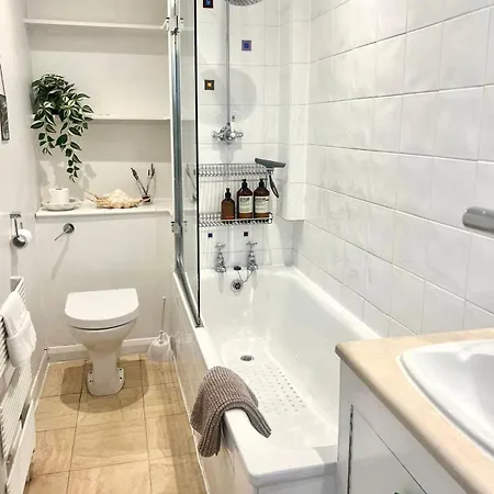 Notting Hill Garden Flat London