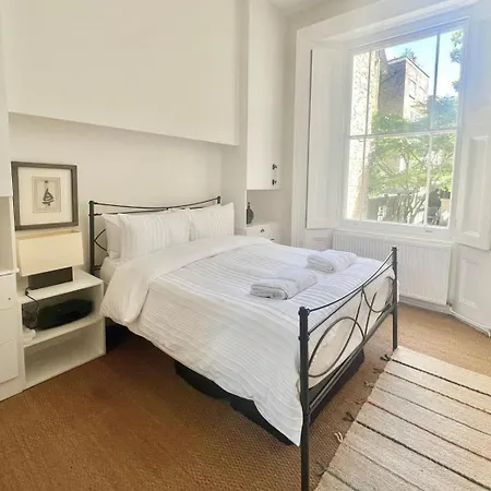 Notting Hill Garden Flat London