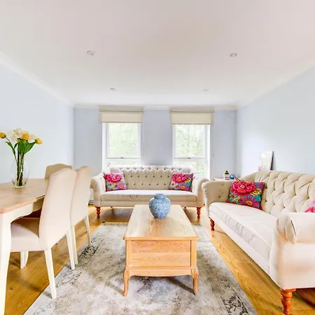 Guestready - Tree Top Views Near Chelsea Apartment *