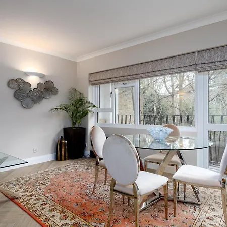 Guestready - Carlton Hill Charmer London