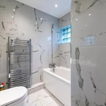 Guestready - Carlton Hill Charmer * London
