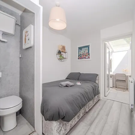 Harmonynest Parkview Elegance * London