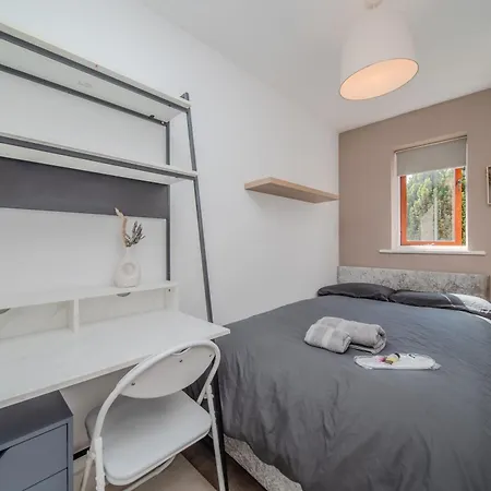 Harmonynest Parkview Elegance London