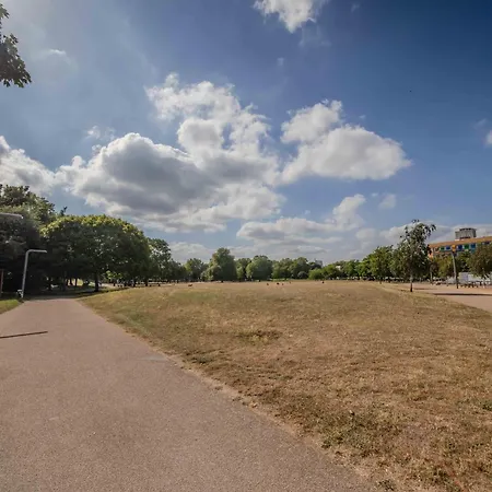 Harmonynest Parkview Elegance * London