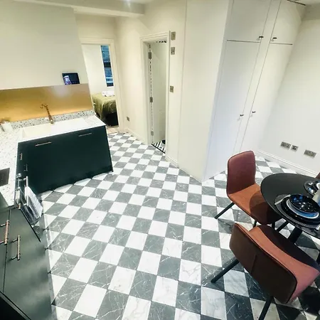 Apartment Luxury Flats, Location In Town London