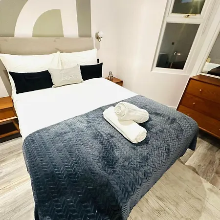 Luxury Flats, Perfect And Ideal For Tourists