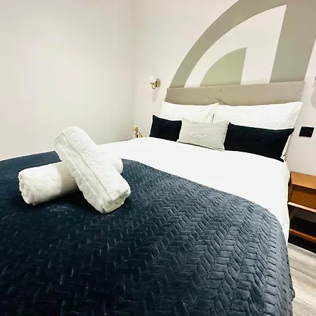 Luxury Flats, Perfect And Ideal For Tourists Apartamento *