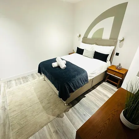 Luxury Flats, Perfect And Ideal For Tourists
