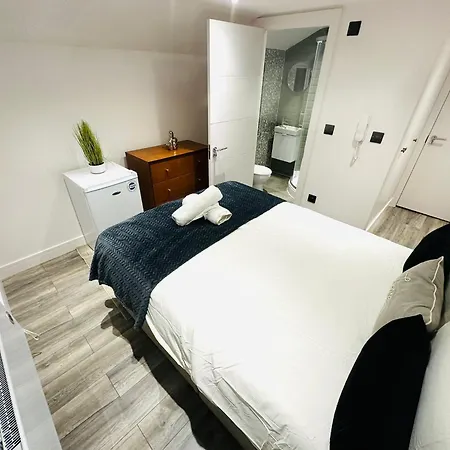 Luxury Flats, Perfect And Ideal For Tourists Apartamento *