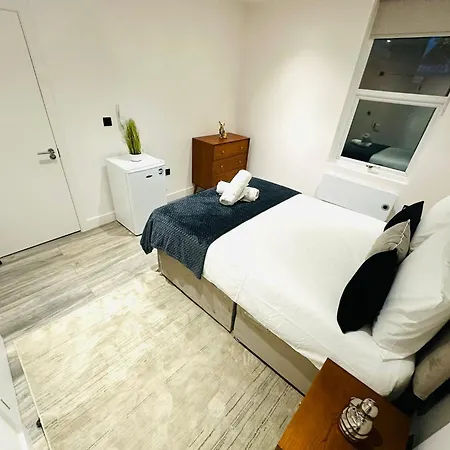 Luxury Flats, Perfect And Ideal For Tourists * Londres