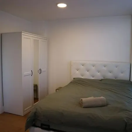 Apartment 2 Bedroom Modern, Simple Flat In Broadway Market London