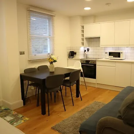 Apartment 2 Bedroom Modern, Simple Flat In Broadway Market *