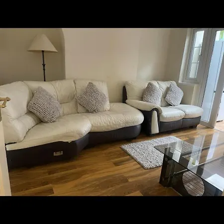 Guest In House - Isleworth, Middlesex Isleworth