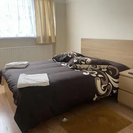 Guest In House - Isleworth, Middlesex Gasthof *