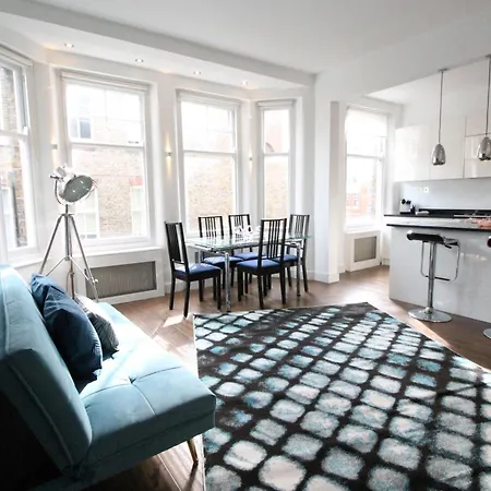 Contemporary 3 Double Bedroom 2 Bathroom Haven In The Heart Of Chelsea Exquisite With A Designer's Touch *