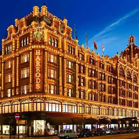 Charming Comfy By Kensington * London