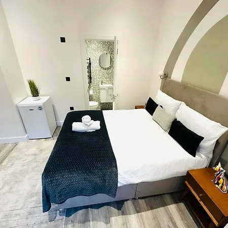Beautiful Location Guest house London