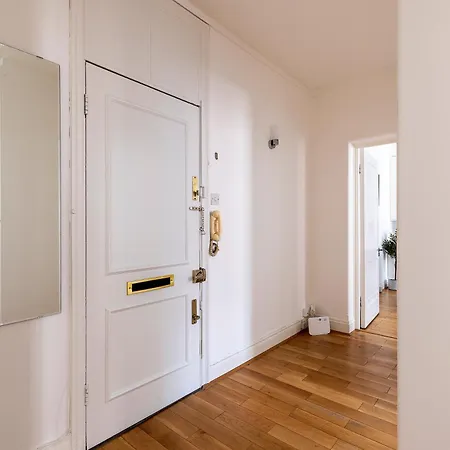 Apartment Modern 2 Bedroom Flat Near Queensway *