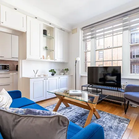 Modern 2 Bedroom Flat Near Queensway Apartment