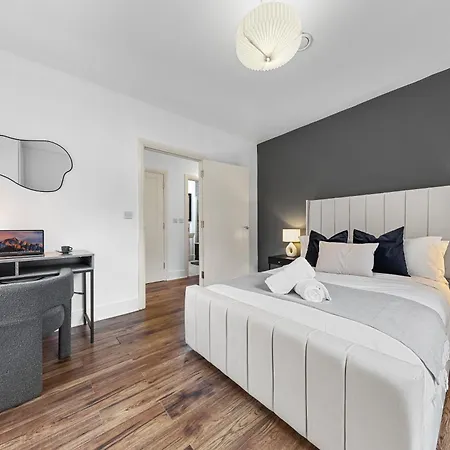 Modern 2 Bedroom In Uxbridge Free Parking