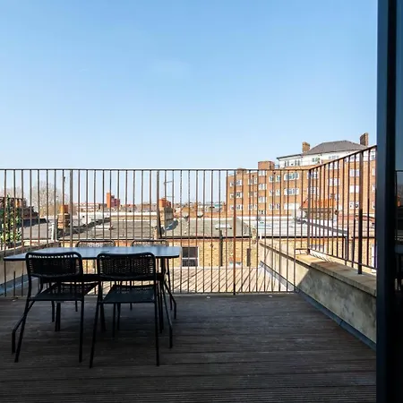 Guestready - Top Floor West Kensington Apartment *