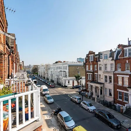 Guestready - Top Floor West Kensington *