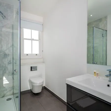 Guestready - Top Floor West Kensington Apartment