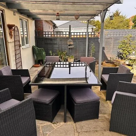 4 Bed House In Daneby Road,se6 Catford