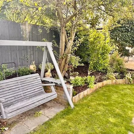 4 Bed House In Daneby Road,se6 Catford