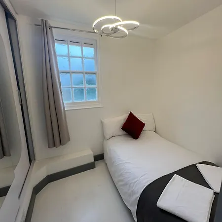 Apartment Nice Flat Near Church Street
