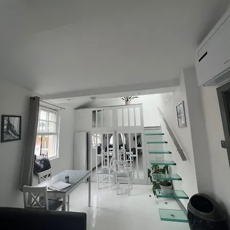 Nice Flat Near Church Street Apartment London