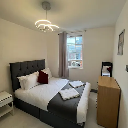 Nice Flat Near Church Street *
