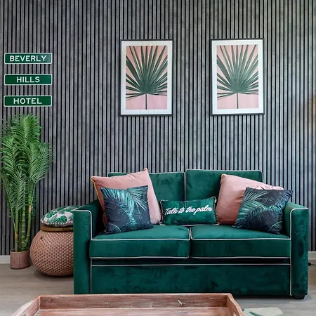 Palm Tree House - Beverly Hills *