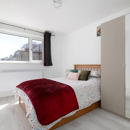 A Stunning Flat In London, Gants Hill Apartment Redbridge