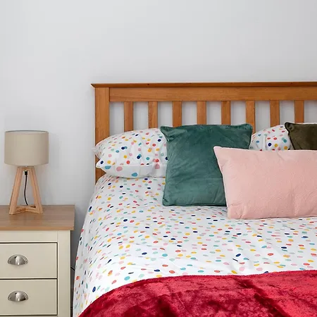 A Stunning Flat In London, Gants Hill * Redbridge