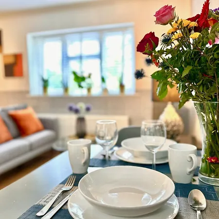 Apartment Stunning Business Travellers En-suite Bathroom Garden View London